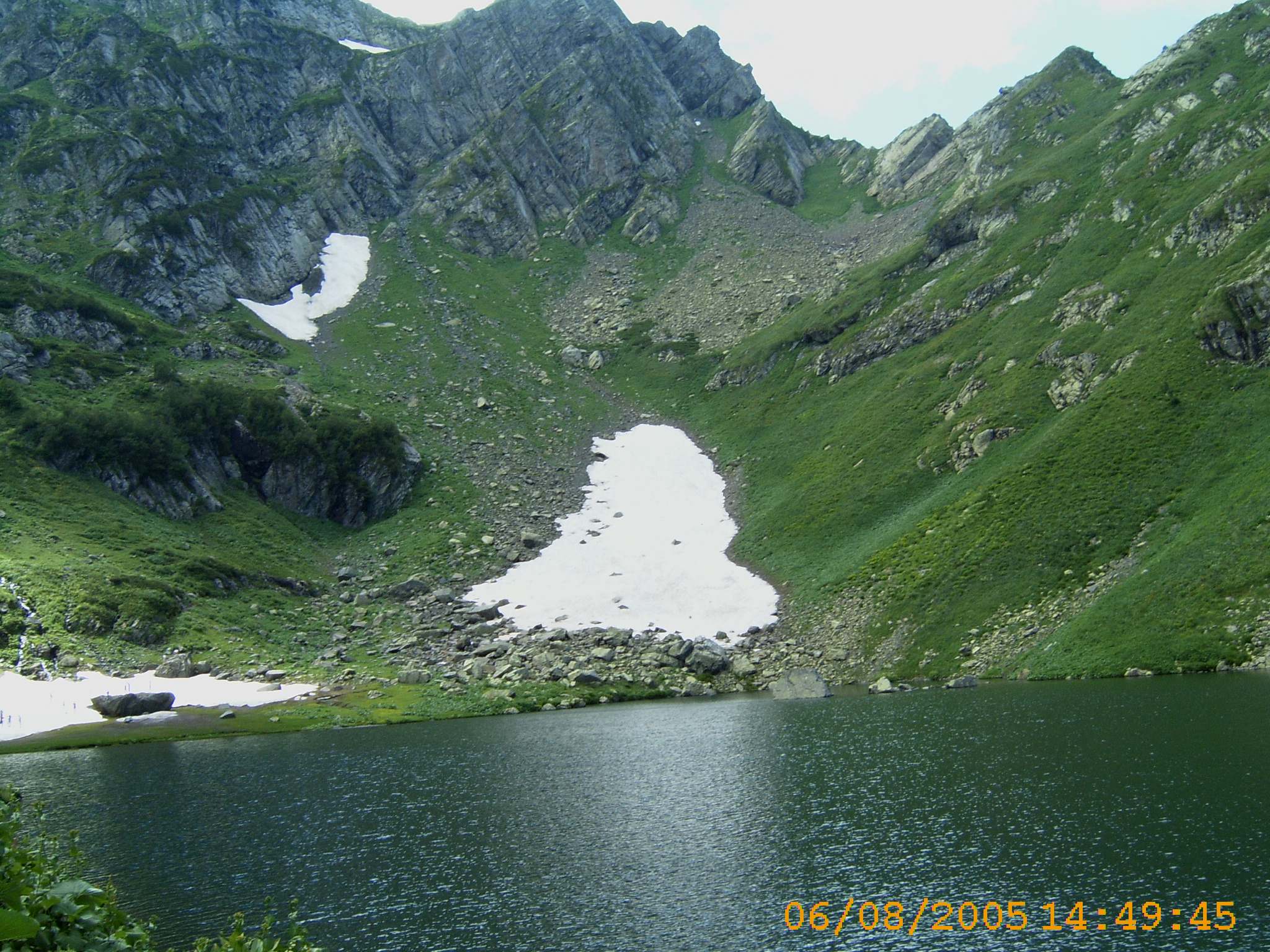 Горы, горы Абхазии, фото воды, пейзажи, речная гладь, снег